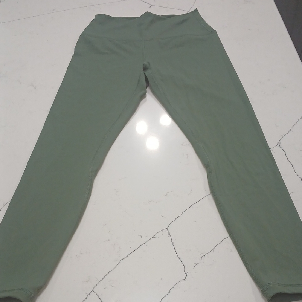 Green Activewear Set Gentle Used Sz Small - Picture 6 of 12